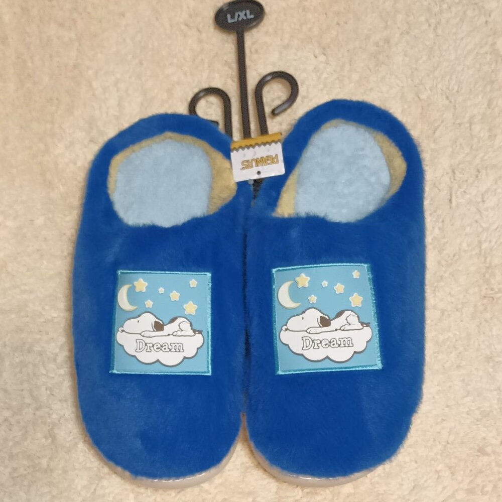 NWT ~ Snoopy (L/XL) Sherpa Fleece Lined Plush Scuff Slippers